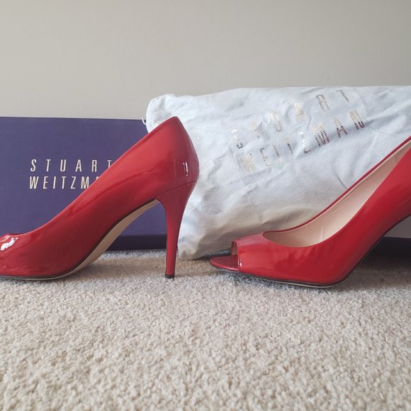 Stylish Red Amiline red patent peep toe pumps Stuart Weitzman 8 - Picture 10 of 11